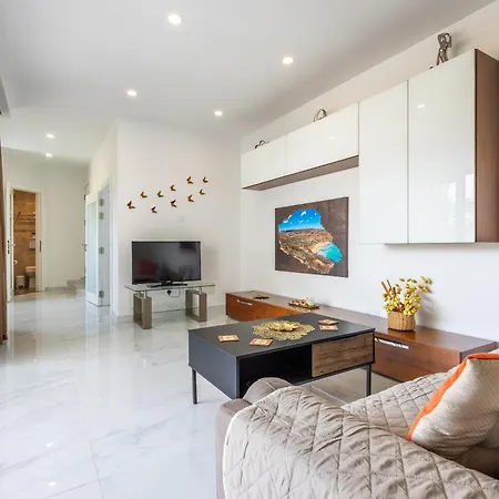 Spacious, Bright&terrace Views By Quicktrips * Bahar ic-Caghaq
