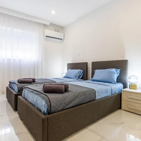 Spacious, Bright&terrace Views By Quicktips