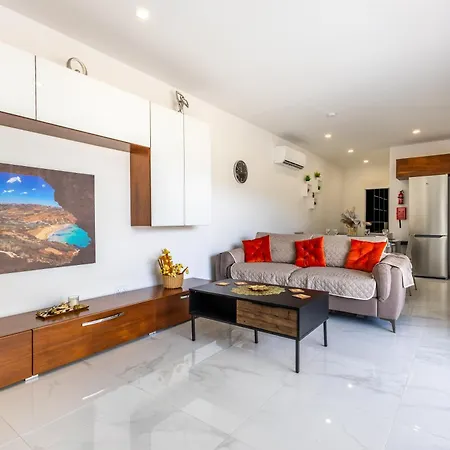 Apartment Spacious, Bright&terrace Views By Quicktips