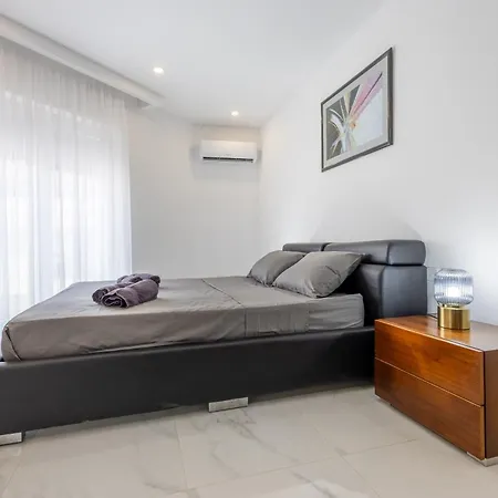 Spacious, Bright&terrace Views By Quicktrips Apartment Bahar ic-Caghaq