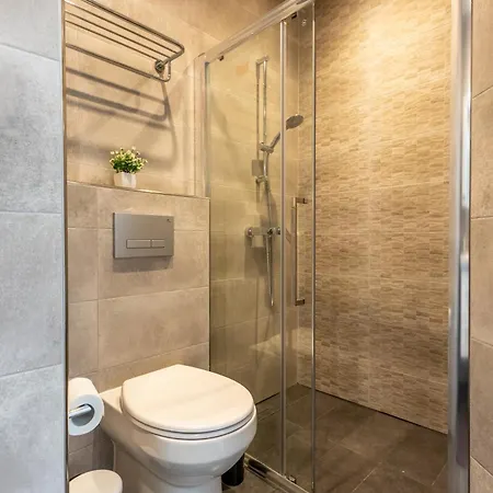 Spacious, Bright&terrace Views By Quicktrips Apartment